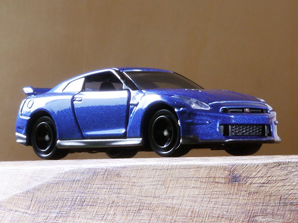 NISSAN GT-R ミニカー 青 未開封　日産 トミカ No.23 日産 NISSAN GT-R : ミニカーのレビューブログ2