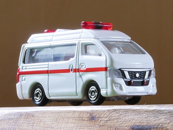 トミカ 日産 キャラバン 横浜市中消防署 救急車 No.3 1/67 ミニカーショップグローバル - トミカ 36 横浜市中消防署特注品