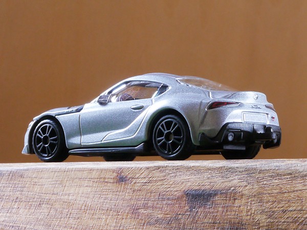GRスープラ　ミニカー トヨタ GRスープラ: ボーネルンド オンラインショップ。世界中の