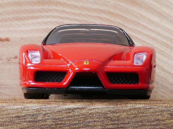 フェラーリ　ミニカー Amazon.co.jp: タカラトミー トミカ No.11 エンツォ フェラーリ