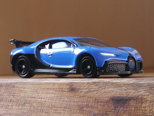 トミカ No.37 ブガッティ シロン ピュアスポーツ : ミニカーのレビュー