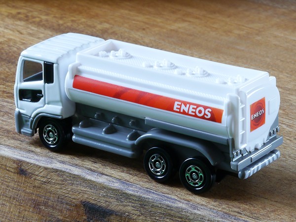 トミカ No.90 UDトラックス クオン エネオス タンクローリー