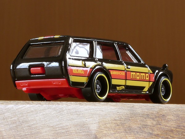 ホットウィール ダットサン・ブルーバード・ワゴン(510