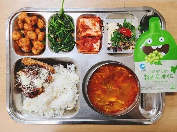 海外の反応 アメリカ人も嫉妬 韓国の給食に海外興味津々 海外ピーポー