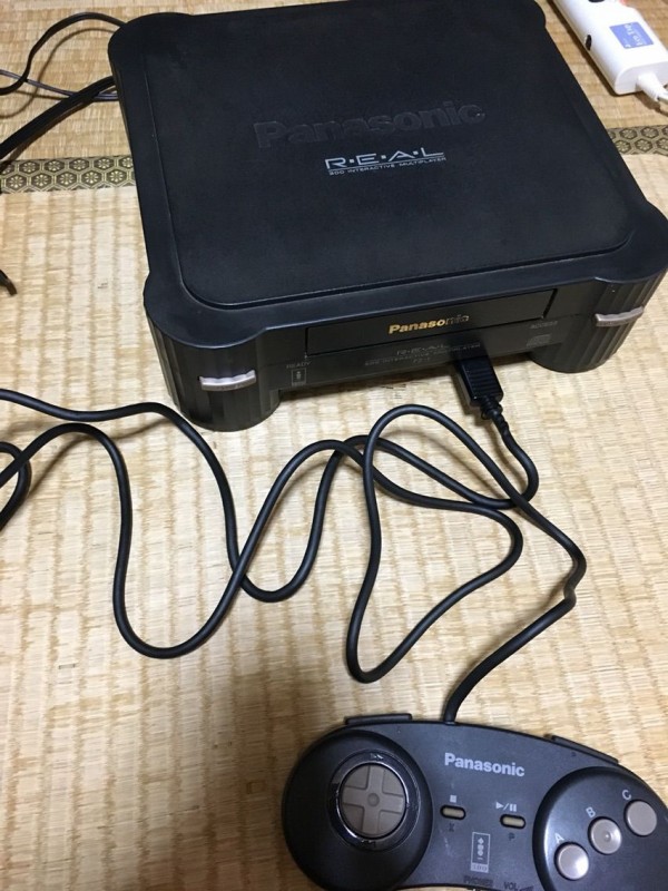 3DO REALのジャンク品を入手！修理してみようとした結果・・・【犬とOL