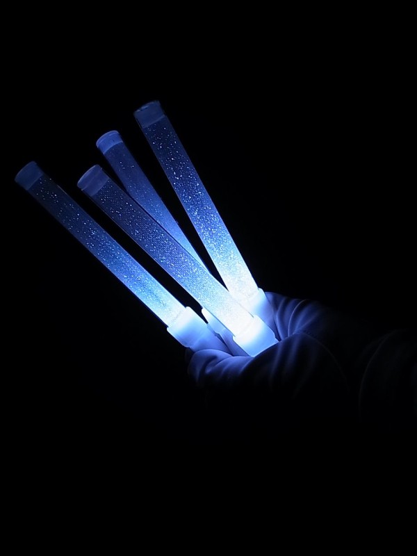 準備をはじめたプロデューサーたち その５ 電池式サイリウム編 まこっちゃんの掲示板の倉庫