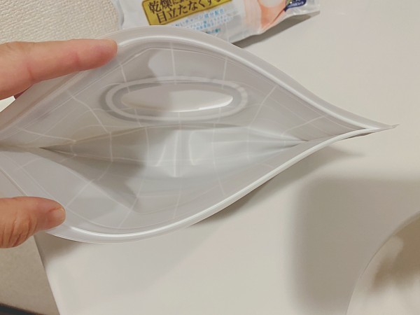 大容量のフェイスマスクシートを取り出しやすく 持ち運びも楽チンにしてくれた100均ウェットシートケース まめ S Home Powered By ライブドアブログ 大容量のフェイスマスクシートを取り出しやすく 持ち運びも楽チンにしてくれた100均ウェットシートケース まめ S Home Powered By ライブドアブログ