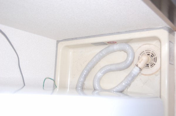 やっぱりおススメ 洗濯機の排水ホースにラップで汚れ防止 まめ S Home Powered By ライブドアブログ
