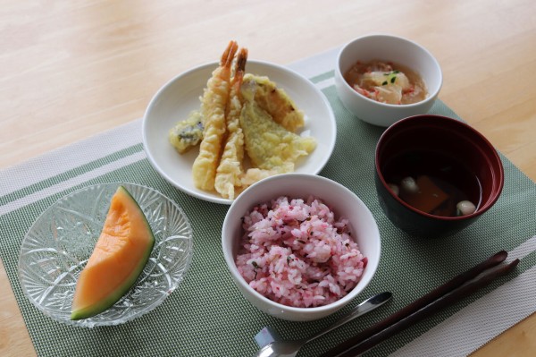 お食事処むかえ 地元で愛され 創業50年以上 アットホームな食堂 伊集院町 鹿児島市と日置市のいちおしランチ特集 まいぷれ 鹿児島 日置
