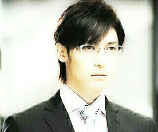 メガネが似合う男 羽生結弦選手 羽が生えてる フィギュア 羽生結弦選手応援