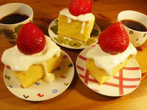 Dr.スランプ」（鳥山明）のマンモスイチゴのショートケーキ : マンガ