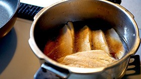 ニラとろろ様ラブカ　野中ここな　PE＋　3枚 3月のライオン」（羽海野チカ）の半熟たまごと豚バラのせ丼（角