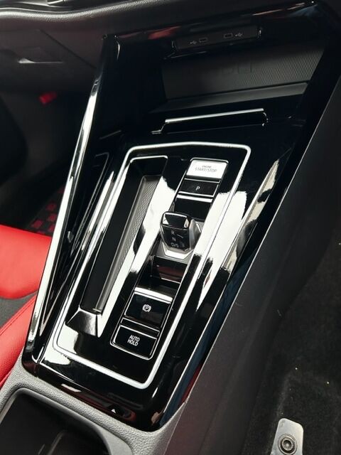 Golf8センターコンソールをグロスブラックに : maniacs Blog