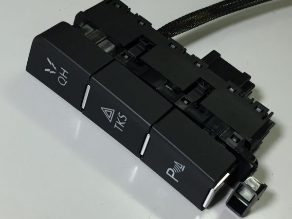 golf7 maniacs デコラティブスイッチ用モジュールセット maniacs Console Decorative Switch用クイックホーンモジュール
