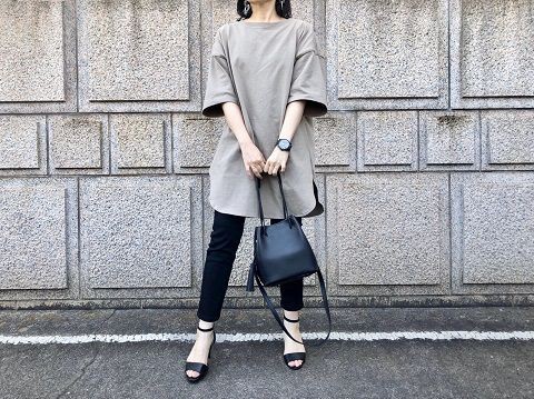 GU ジーユー スリットネックロングT (5分袖) ブラック M（GUの黒