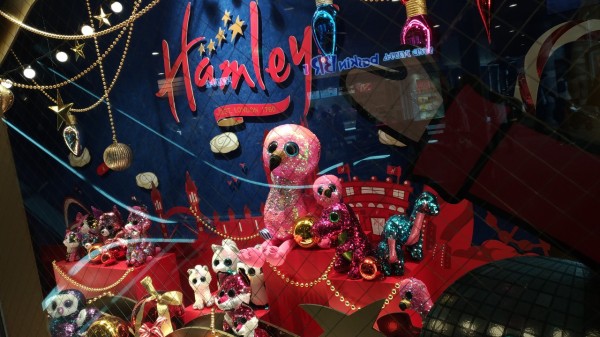 福岡に!ロンドンのおもちゃのデパートハムリーズ(閉店)(Hamley's in 福岡に!ロンドンのおもちゃのデパートハムリーズ(閉店)(Hamley's in