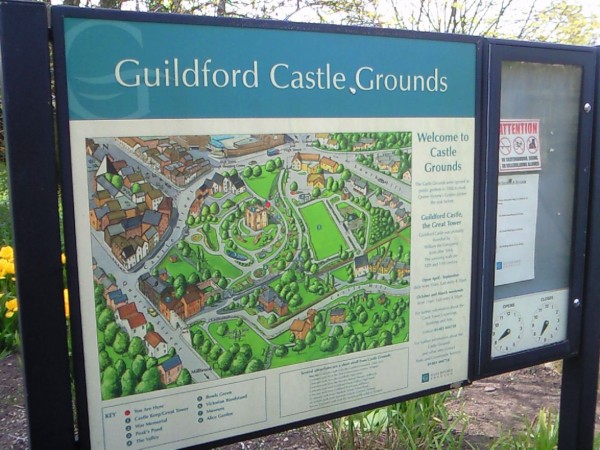 ﾛﾝﾄﾞﾝ南西ｷﾞﾙﾌｫｰﾄﾞ Guildford 訪問 ｷﾞﾙﾌｫｰﾄﾞ城 Guildford Castle ﾛﾝﾄﾞﾝ 穴場 ﾀﾀﾞｶﾞｲﾄﾞ写真編 London Photo Guide Blog Nemi