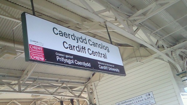 ﾛﾝﾄﾞﾝから日帰り---ｶｰﾃﾞｨﾌ(Cardiff)①行き方・車窓風景 : ﾛﾝﾄﾞﾝ(穴場)ﾀﾀﾞｶﾞｲﾄﾞ写真編 London photo  guide blog