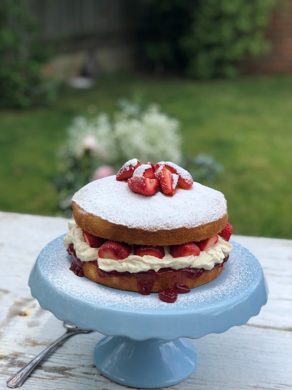 英国伝統ﾋﾞｸﾄﾘｱｻﾝﾄﾞｲｯﾁｹｰｷ写真集 Victoria Sandwitch Cake Pix ﾛﾝﾄﾞﾝ 穴場 ﾀﾀﾞｶﾞｲﾄﾞ写真編 London Photo Guide Blog Nemi