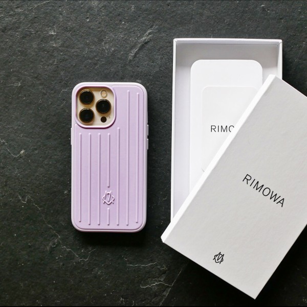 リモワ rimowa iPhoneケース ピンク 【購入時コメント不要です】