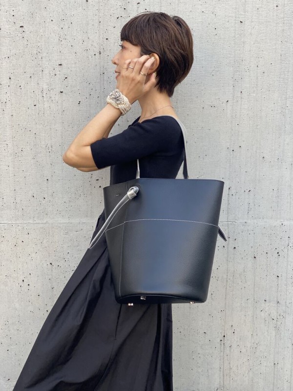 大容量だけどスタイリッシュ Sogliaと人気インスタグラマーのコラボバッグ 品よくまとめるワードローブ Powered By ライブドアブログ