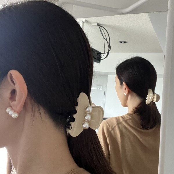 ただのひとつ結びが一気に華やかに❤︎アレクサンドル・ドゥ
