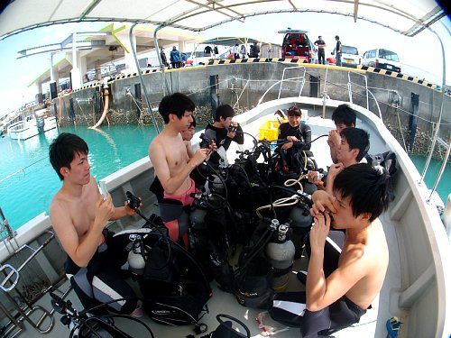 学生最後の思い出に青の洞窟で体験ダイビング おもしろ可笑しい海遊びblog