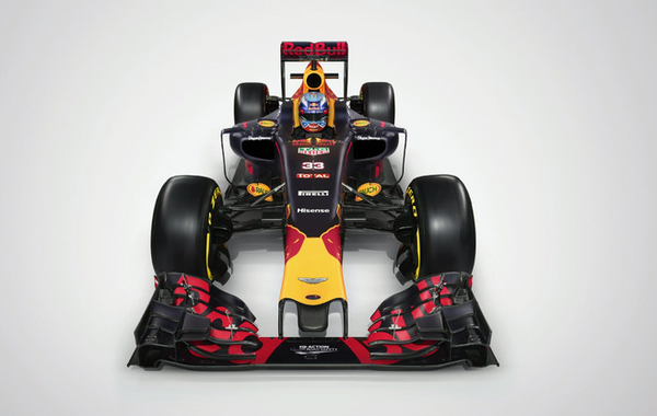 レッドブル、マックス・フェルスタッペンのF1レーシングスーツと レッドブル、マックス・フェルスタッペンのF1レーシングスーツと
