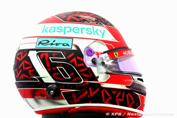 シャルル・ルクレール ヘルメット写真 レーシングスーツ写真 2020年F1 