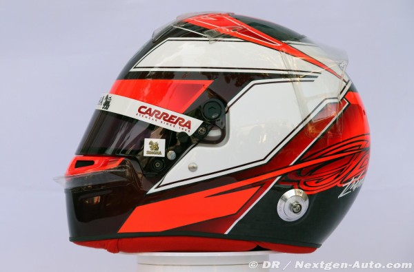 キミ・ライコネン ヘルメット写真 レーシングスーツ写真：2019年F1 ...