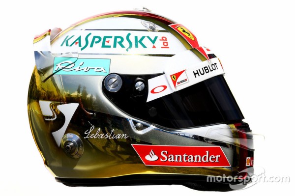 セバスチャン ベッテル 1/2 ヘルメット 直筆サイン入り フェラーリ2015 セバスチャン ベッテル 1/2 ヘルメット 直筆サイン入り