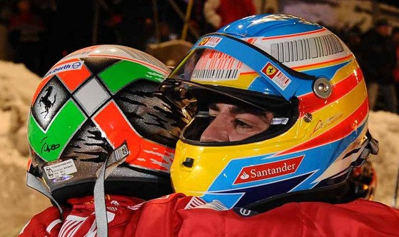 アロンソ、ヘルメットのカラーリングとメーカーを変更 : F1通信