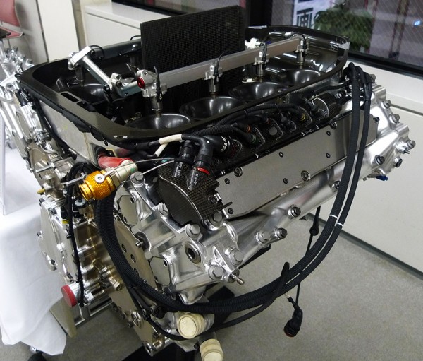 ホンダ F1のv8エンジンを公開 1 F1通信