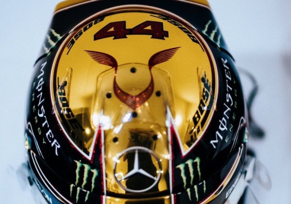 ルイス・ハミルトン、金色のヘルメット：2018年F1アブダビGP