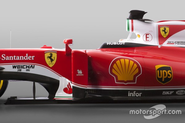 フェラーリSF16-Hの詳細写真12枚： F1レーシングスーツと