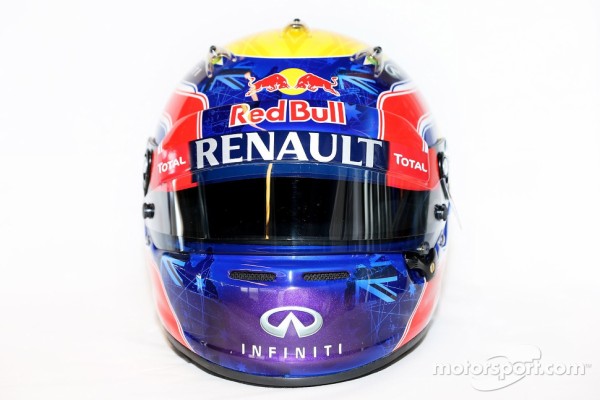 マーク・ウェバー（レッドブル）： F1ヘルメットとレーシングスーツ
