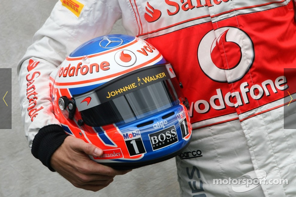 ジェンソン・バトン（マクラーレン）： 2011年F1レーシングスーツ写真
