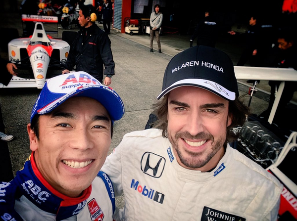 アロンソと佐藤琢磨 ホンダ ファン感謝イベントで大活躍 写真動画 F1通信