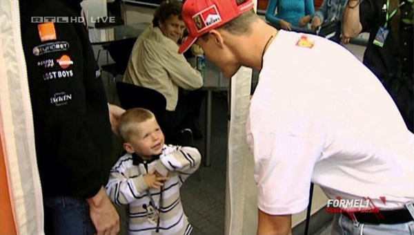 マックス・フェルスタッペンのアルバム： 誕生からF1最年少優勝まで