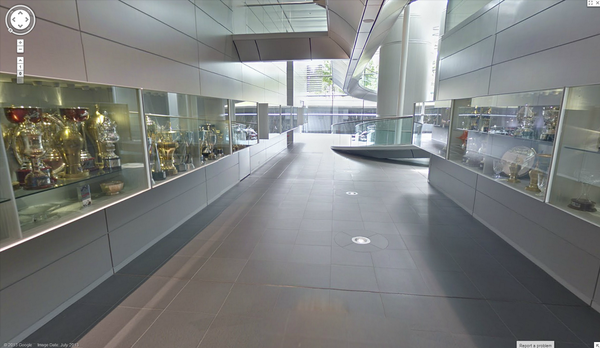 グーグル ストリートビューがマクラーレン テクノロジーセンター内に F1通信