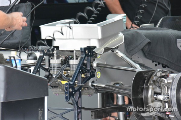 メルセデスf1 W06ハイブリッド Sダクトをテスト F1通信