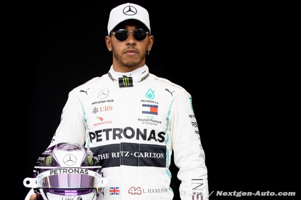ルイス・ハミルトン ヘルメット写真 レーシングスーツ写真 2020 ルイス・ハミルトン ヘルメット写真 レーシングスーツ写真 2020