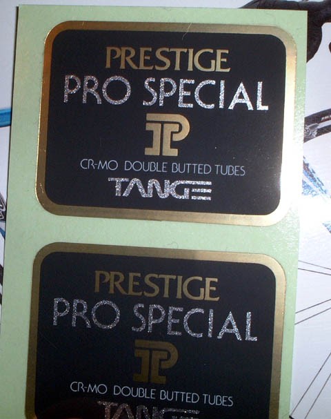 TANGE PRESTIGE ステッカーとピンバッジ TANGE PRESTIGE ステッカーとピンバッジ