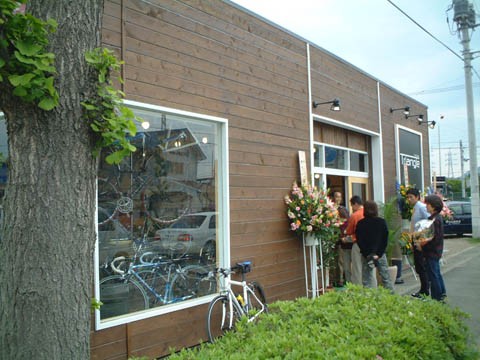地元にNEW SHOPがオープン! : 中年martyの自転車日記