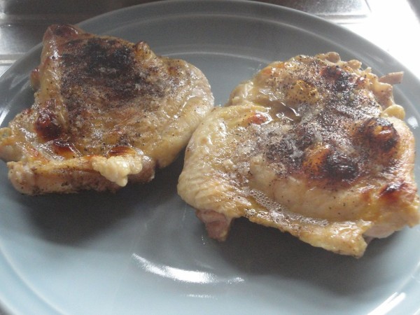 グリルドチキンを丼じゃなくビールで うまいがクドい ご飯は必須 マサ料理 耽溺 マサ青木の美食とクルマ グリルドチキンを丼じゃなくビールで うまいがクドい ご飯は必須 マサ料理 耽溺 マサ青木の美食とクルマ