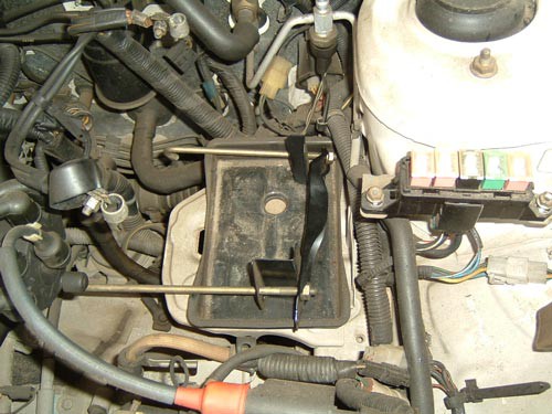 バッテリー交換作業 トランクリッド用ケーブル取付 発進 ｂｆカブリオレ ２号車