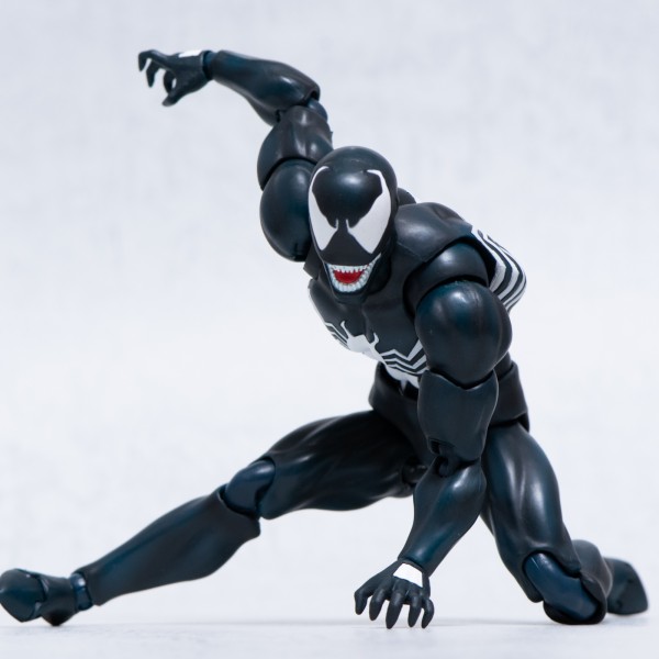 MEDICOM TOY MAFEX No.088 VENOM COMIC Ver. Figure Spider-Man