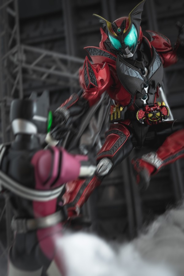 レビュー】S.H.figuarts 仮面ライダーダークキバ 真骨彫製法