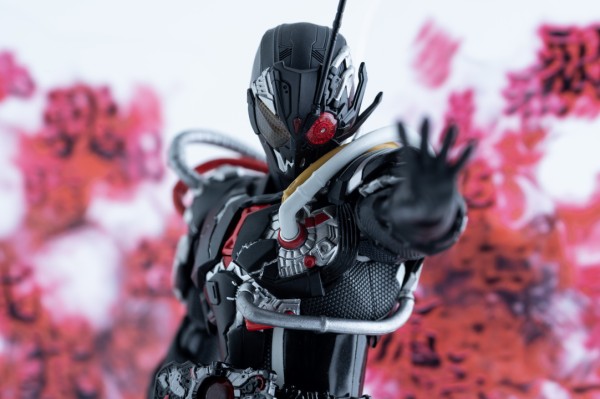 レビュー】S.H.figuarts 仮面ライダーアークゼロ&アークエフェクト