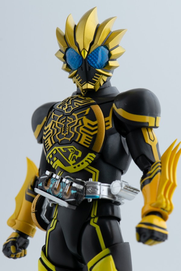 【未開封】真骨彫 SHFiguarts 仮面ライダーオーズ　ラトラーターコンボ Amazon.co.jp: BANDAI SPIRITS(バンダイ スピリッツ) S.H.